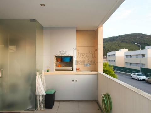 Apartamento de 3 habitaciones en Nogueira, Braga