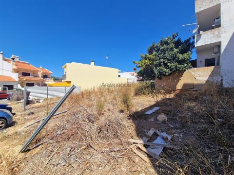 Städtisches Grundstück - Bau Gebäude 3 Etagen - Companheira - Portimão - Algarve