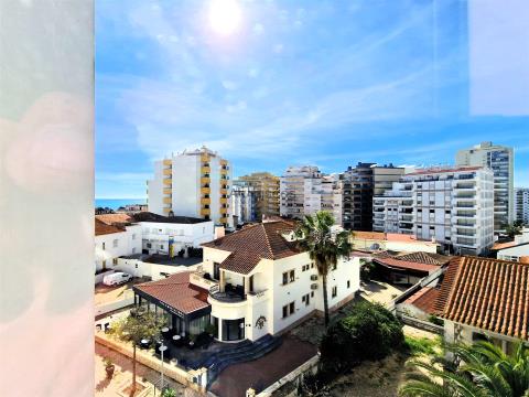 Apartamento T1 - Varanda - Vista Mar - Lugar de Garagem - Praia da Rocha - Portimão - Faro - Algarve