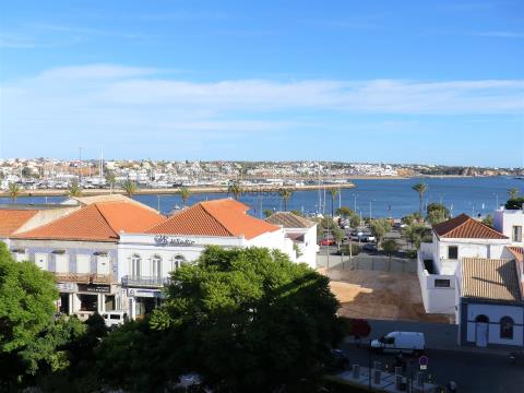 3-Zimmer-Wohnung - renoviert - Terrasse - Blick auf den Fluss - Portimão - Algarve