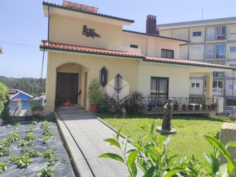 5 minutes from the city center - VILLA WITH 656 M2