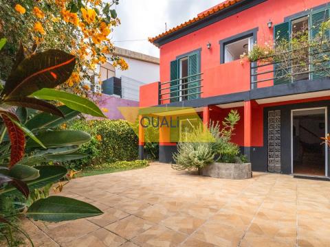 5 bedroom house with attic in Louros