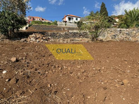 Building land with 2318 square meters in Funchal