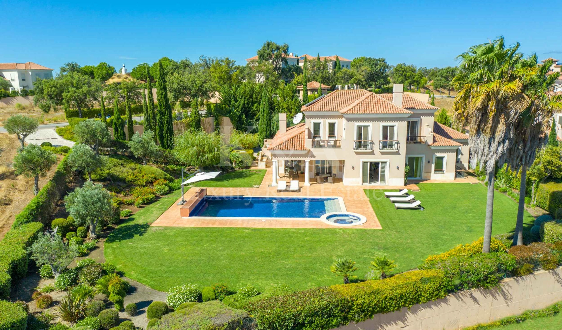 5 Bedroom villa in an exclusive golf resort, Algarve