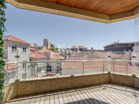 Apartamento com 3 suites na Foz