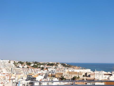 Apartment in downtown Albufeira with sea view