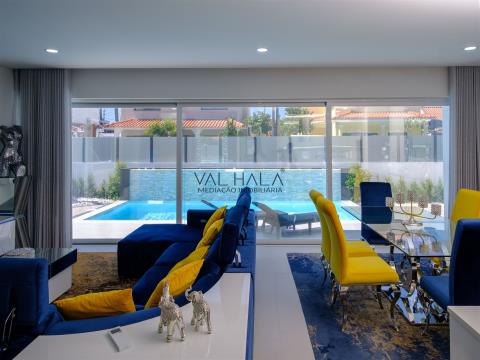 Luxuriöse Villa mit 4 Schlafzimmern, Aroeira, Almada