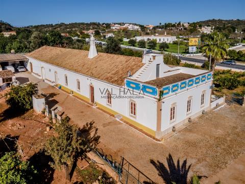 Little Paradise in the Heart of Boliqueime: 6-Bedroom Estate with Vegetable Garden and Orchard