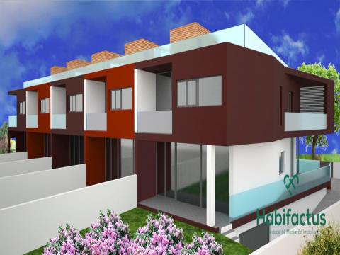 Moradia em Banda T4+1