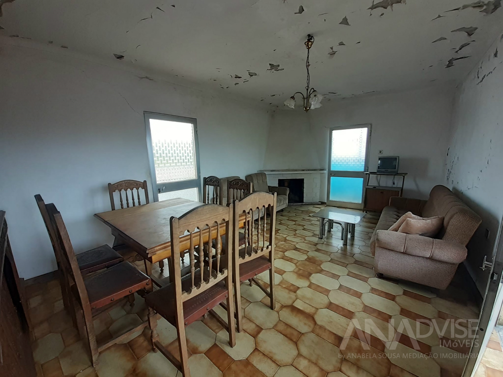 Detached house to restore T5