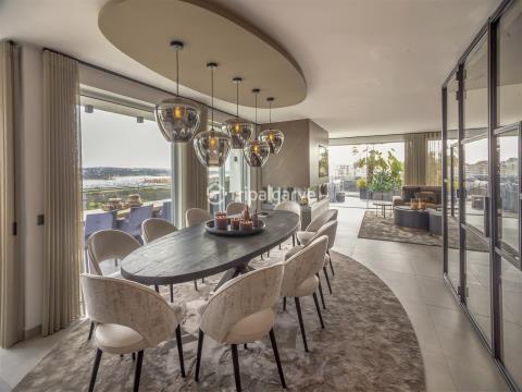 Luxury 6-Bed Penthouse Near Beach & Marina - Arade River Views