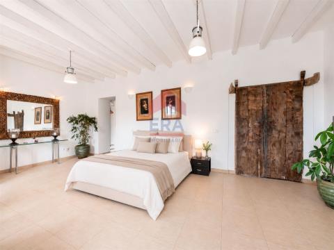 Apartamento T4, Faro, Faro