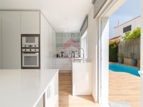 Detached house T4
