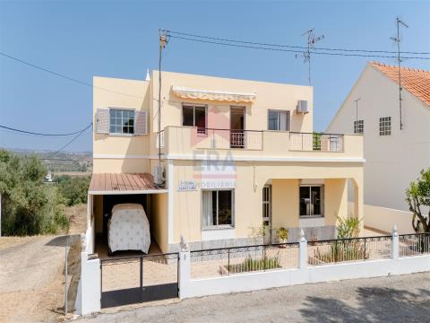 Detached house T4