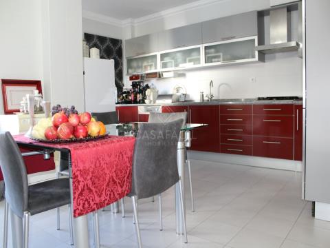 Apartamento T4 DUPLEX