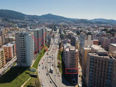 Handla med 120m2 - S. Vitor, Braga