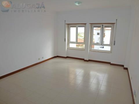 1 bedroom apartment with a privileged location in Oeiras for investment