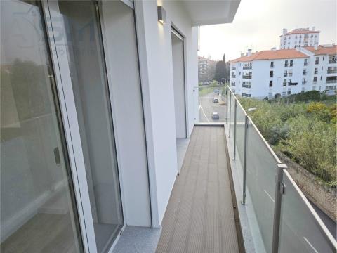 Apartamento para estrenar de 2 habitaciones con excelentes acabados, balcón y garaje para dos autos.
