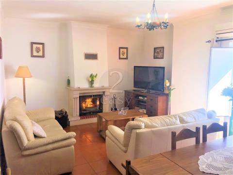 2 bedroom apartment, gated community with parking, Borba