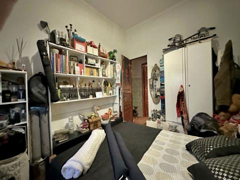Appartement de 2 + 1 chambres au rez-de-chaussée avec débarras à Torres Novas