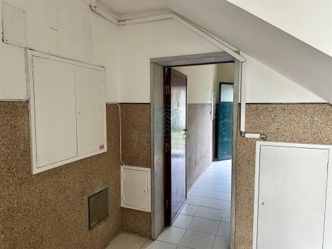 4 bedroom apartment with garage close to Modelo in Torres Novas