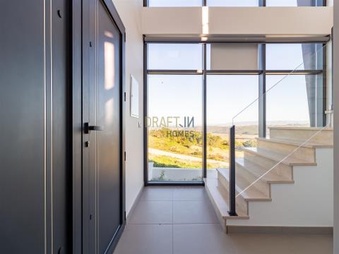 Neue 4+1-Schlafzimmer-Villa in Nazaré mit Meerblick