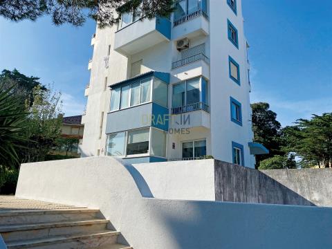 Apartamento T1 com garagem Box, Monte Estoril