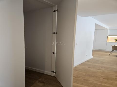 Nuevo apartamento con garaje en Porto