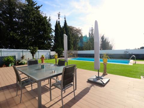 Villa 3+1 chambres avec piscine - Albufeira